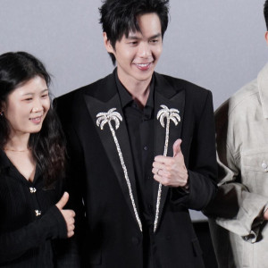 블랙 야자수 자수 셔츠