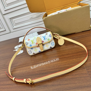 다이아몬드 패턴 미니백